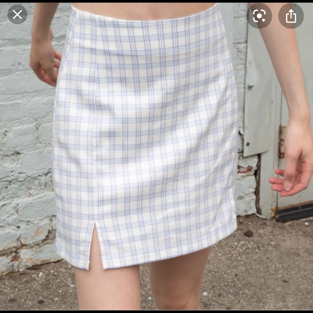 BRANDY MELVILLE CARA SKIRT!!